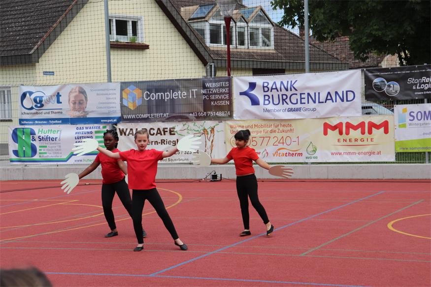 Akrobatisch: Schauturnen der „Sportunion Neudörfl Sektion Gymnastik“