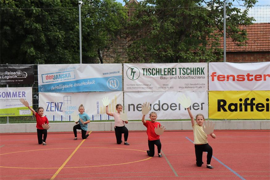 Akrobatisch: Schauturnen der „Sportunion Neudörfl Sektion Gymnastik“