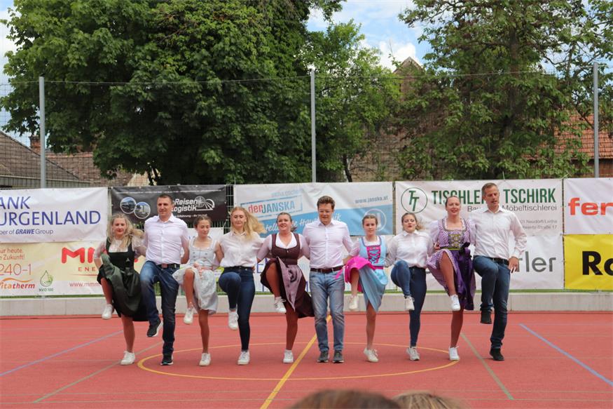 Akrobatisch: Schauturnen der „Sportunion Neudörfl Sektion Gymnastik“