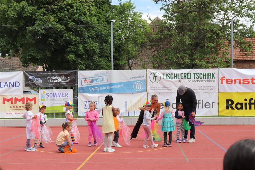 Akrobatisch: Schauturnen der „Sportunion Neudörfl Sektion Gymnastik“
