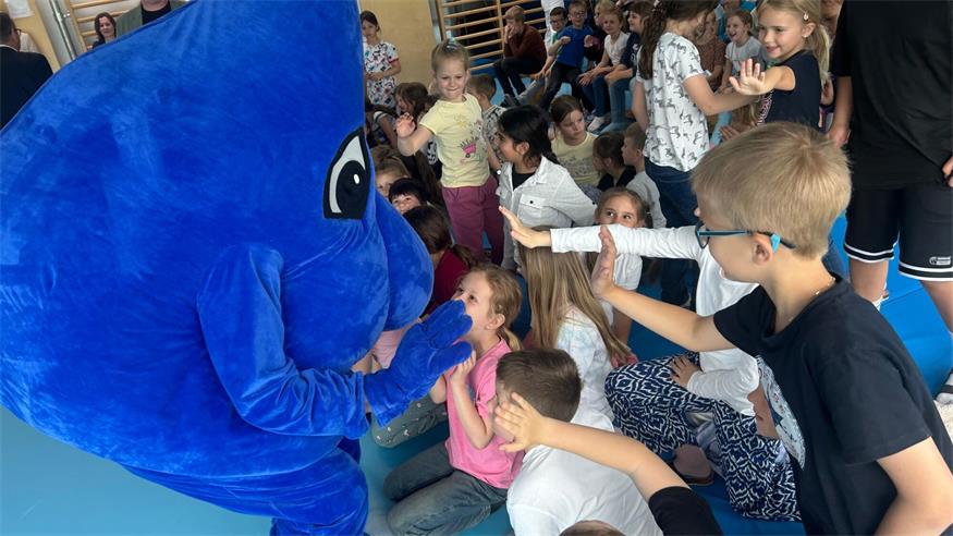 „Tropfi“ besuchte die Volksschule Schattendorf