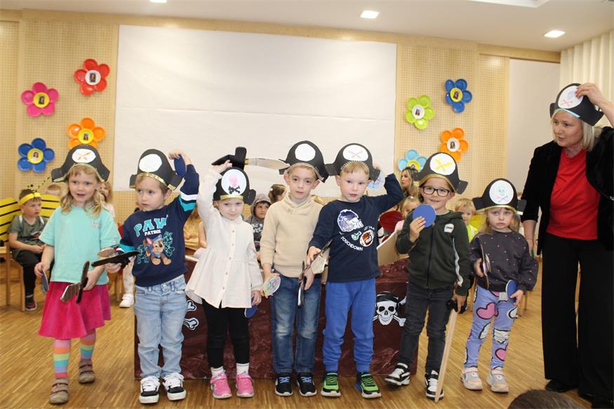 Abschiedsständchen für „Tante Luci“ vom Kindergarten Steinberg-Dörfl