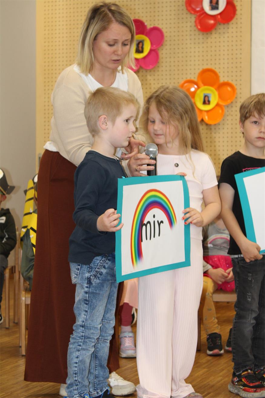 Abschiedsständchen für „Tante Luci“ vom Kindergarten Steinberg-Dörfl