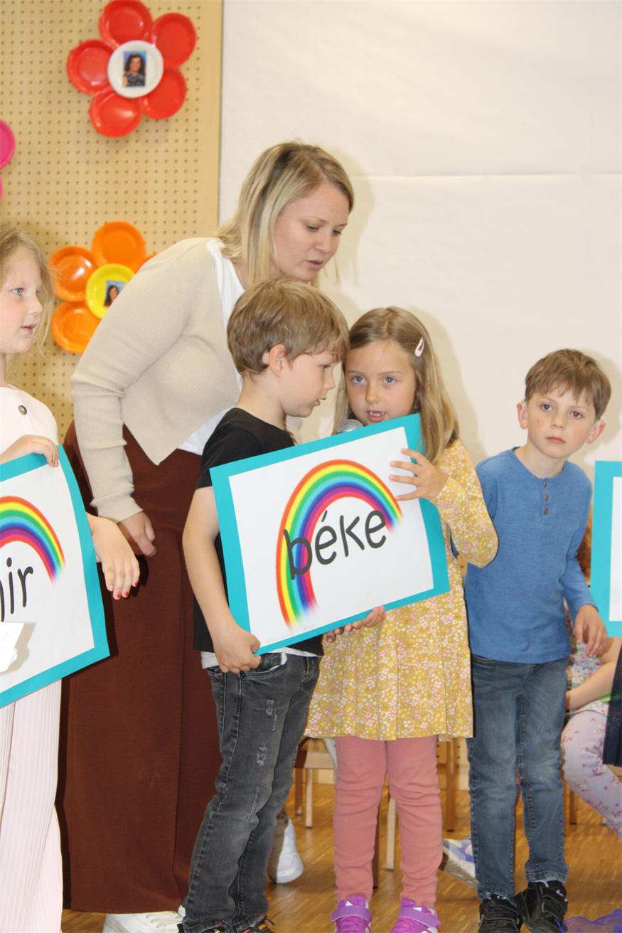 Abschiedsständchen für „Tante Luci“ vom Kindergarten Steinberg-Dörfl
