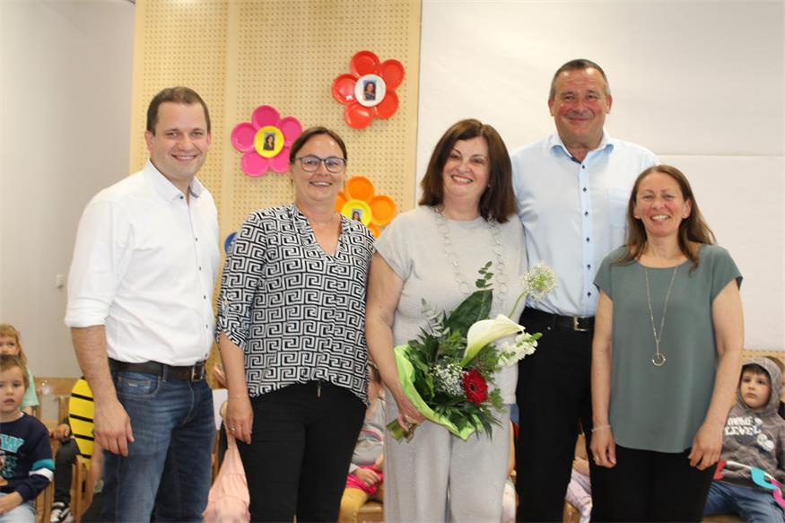 Abschiedsständchen für „Tante Luci“ vom Kindergarten Steinberg-Dörfl