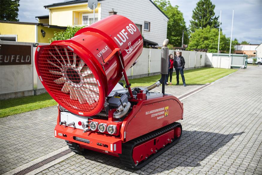 Hightech-Löschroboter für die Neufelder Feuerwehr