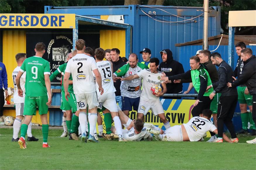 Nach Heimsieg: Welgersdorf ist Meister & steigt auf