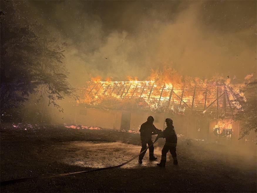 Großbrand in Stinatz: Zwei Gebäude des Heimathauses zerstört