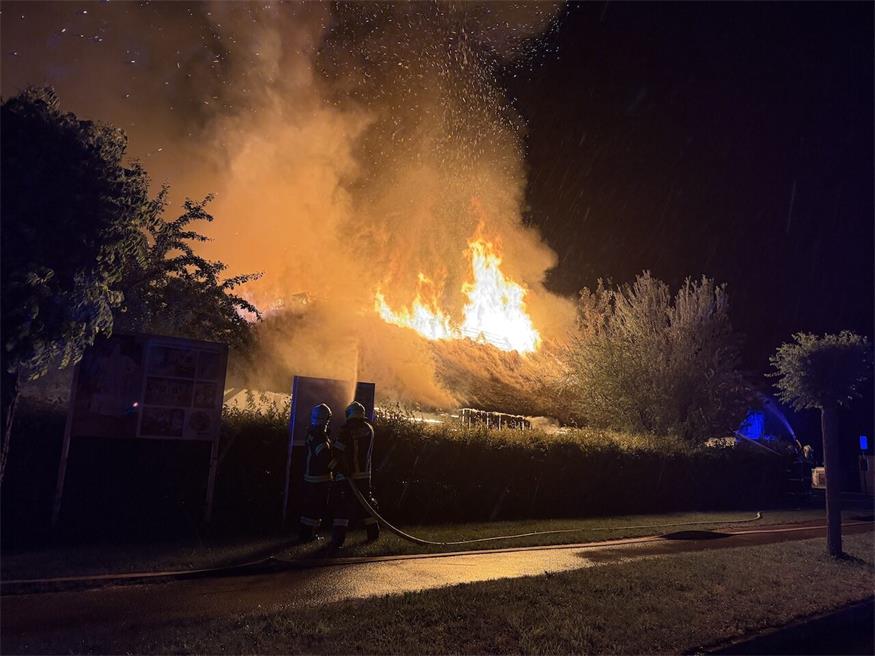 Großbrand in Stinatz: Zwei Gebäude des Heimathauses zerstört