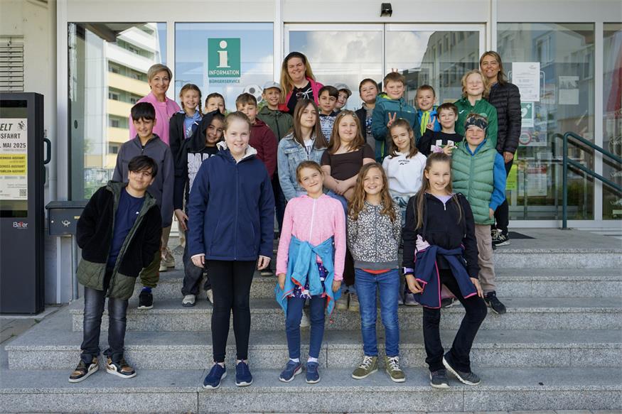 Mattersburger Volksschule war zu Besuch im Rathaus