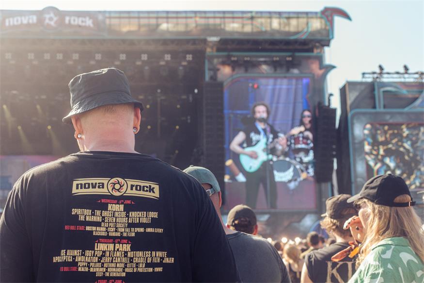 Nova Rock: 220.000 Fans zwischen Zeltlager und Chalet Deluxe