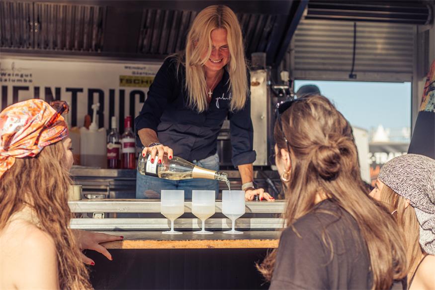 Nova Rock: 220.000 Fans zwischen Zeltlager und Chalet Deluxe