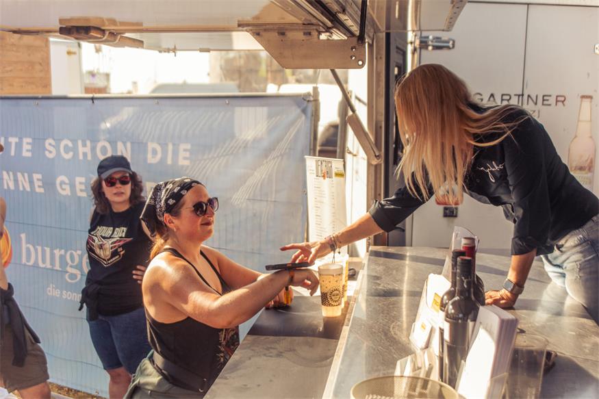 Nova Rock: 220.000 Fans zwischen Zeltlager und Chalet Deluxe