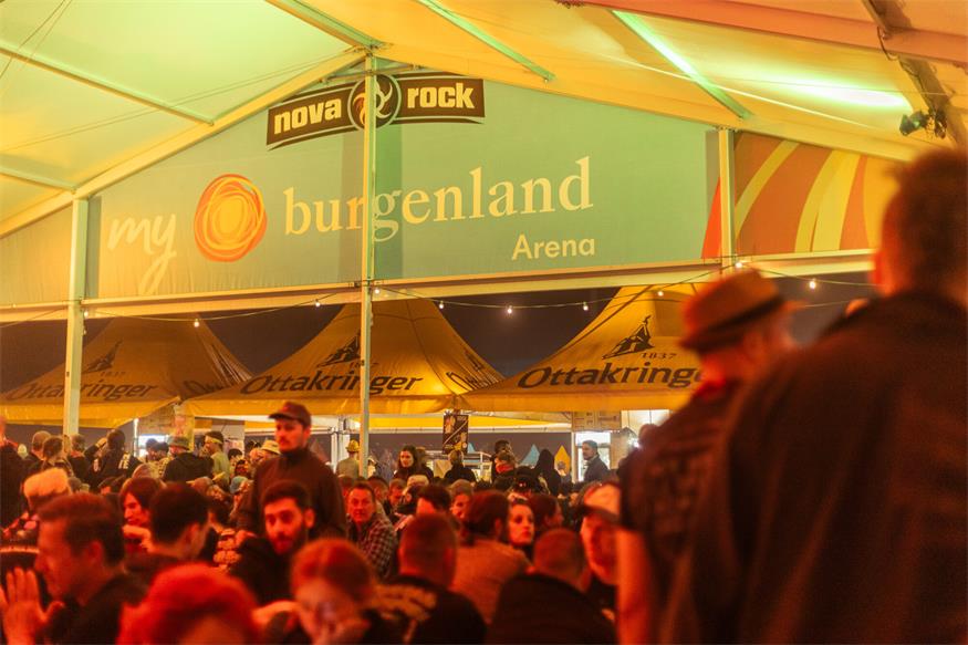 Nova Rock: 220.000 Fans zwischen Zeltlager und Chalet Deluxe