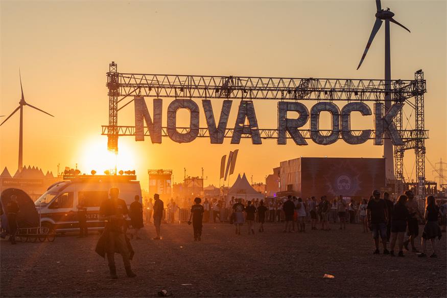 Nova Rock: 220.000 Fans zwischen Zeltlager und Chalet Deluxe