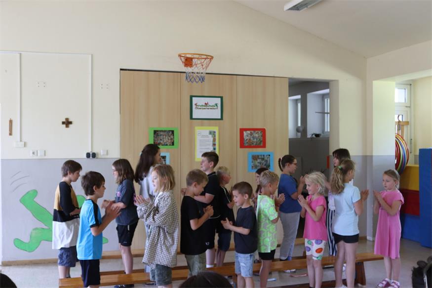 „Heimat zum Verschicken“ - Briefmarken aus der Schule Oberpetersdorf