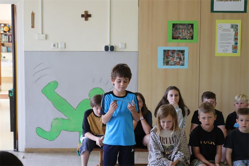 „Heimat zum Verschicken“ - Briefmarken aus der Schule Oberpetersdorf