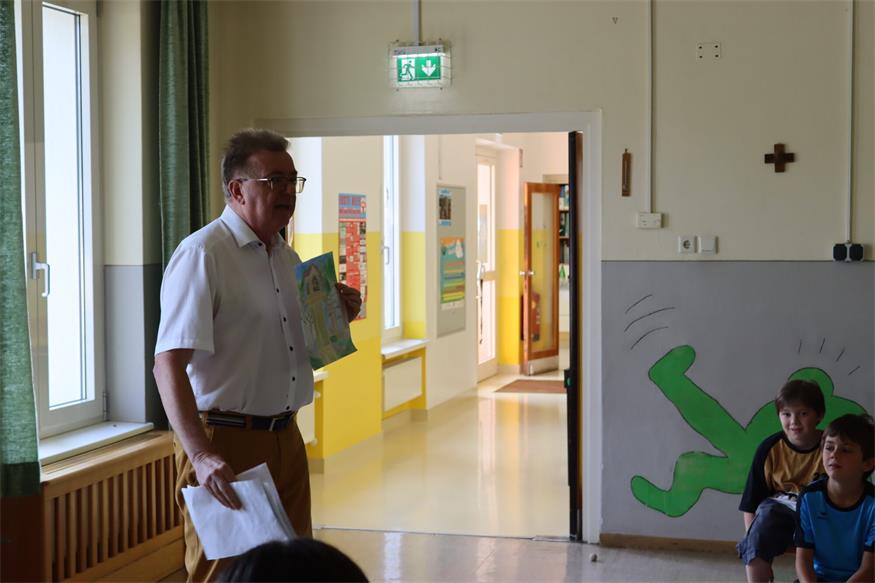 „Heimat zum Verschicken“ - Briefmarken aus der Schule Oberpetersdorf