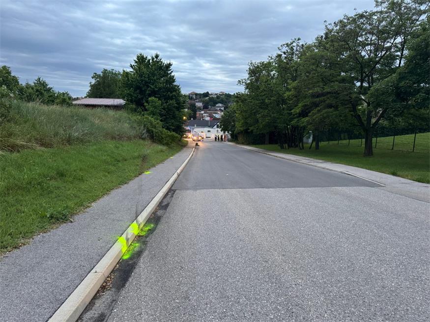 Mattersburg: Pkw kollidierte mit Straßenlaterne
