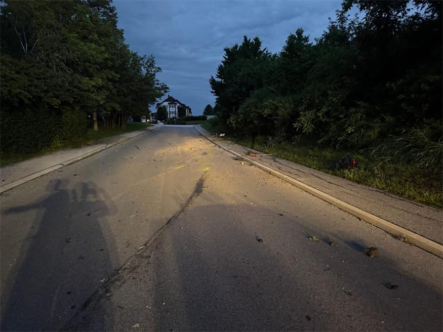 Mattersburg: Pkw kollidierte mit Straßenlaterne