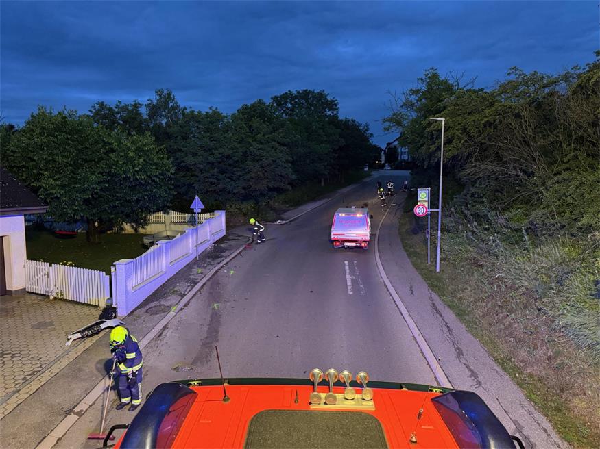 Mattersburg: Pkw kollidierte mit Straßenlaterne