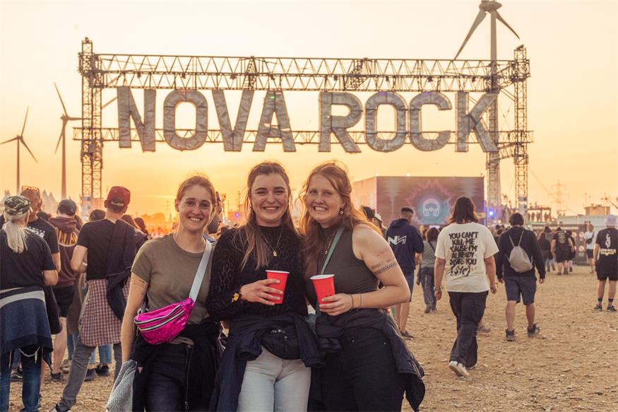 Mit Metal und entspannten Tönen in die dritte Nova-Nacht