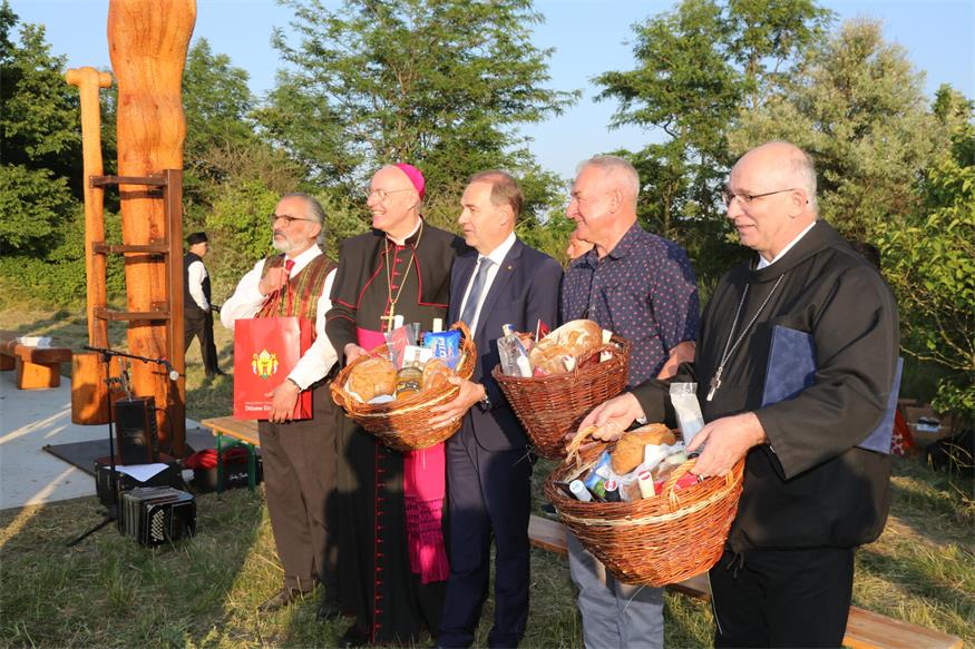 Neue Gedenkstätte in Deutsch Jahrndorf erinnert an Zwangsarbeit
