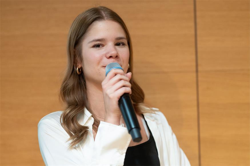 HAK Neusiedl gewinnt Finanzbildungspreis für Projekt mit Volksschülern
