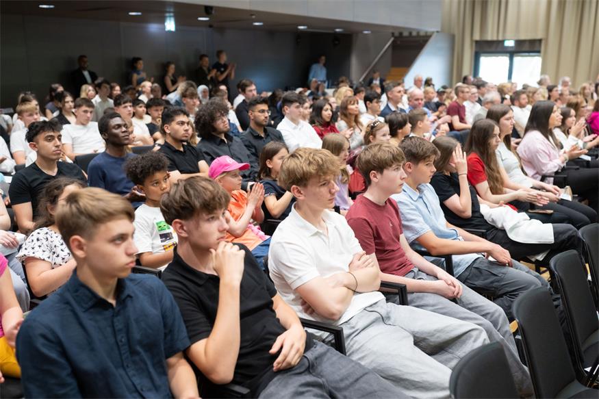 HAK Neusiedl gewinnt Finanzbildungspreis für Projekt mit Volksschülern