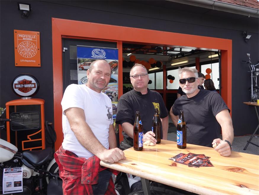 Custom Motorcycles eröffnete: Satter Sound und viel Chrom in Stoob-Süd
