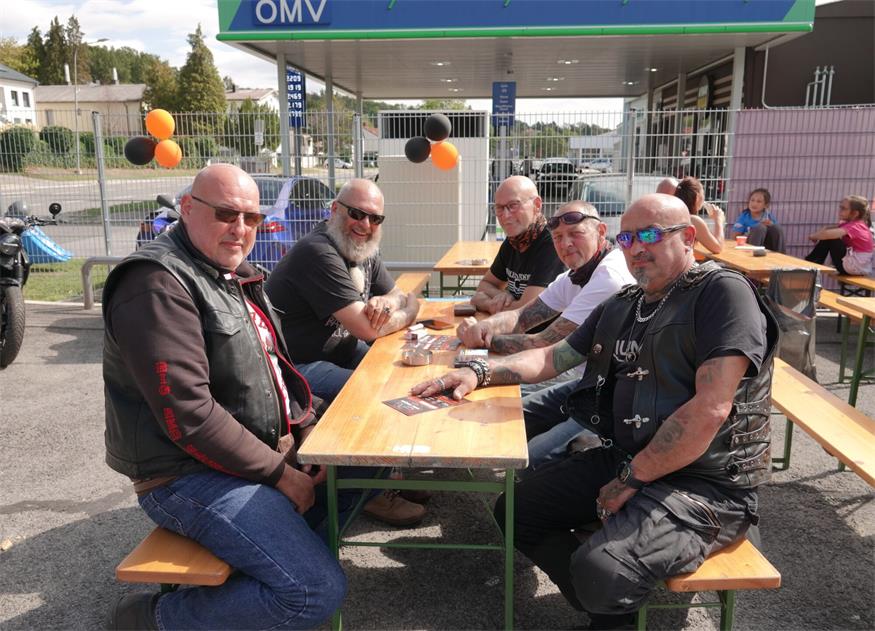 Custom Motorcycles eröffnete: Satter Sound und viel Chrom in Stoob-Süd