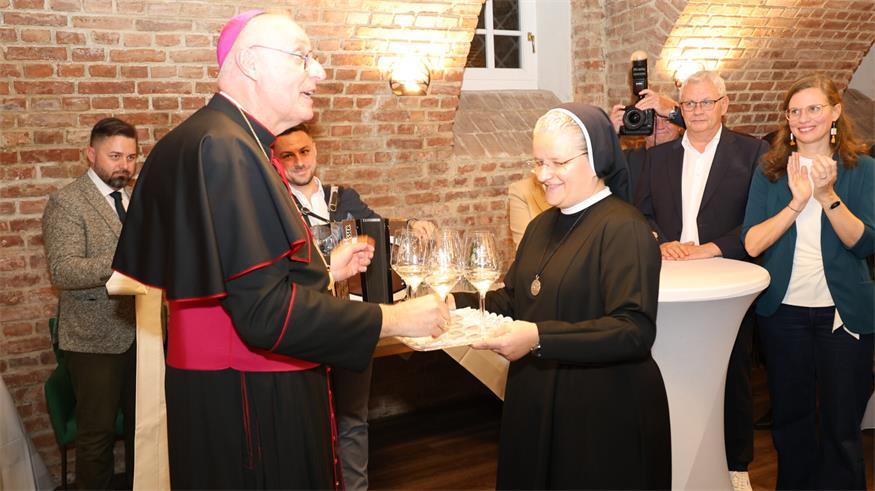 Erster Wein des bischöflichen Weinguts auf den Namen „Severus“ getauft