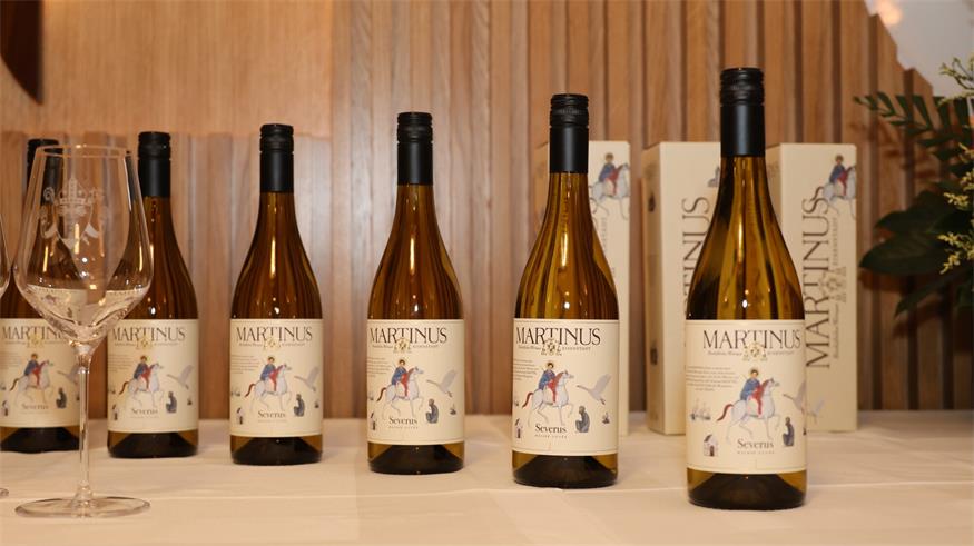 Erster Wein des bischöflichen Weinguts auf den Namen „Severus“ getauft