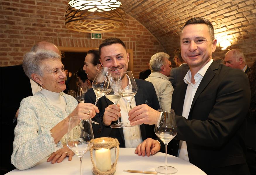 Erster Wein des bischöflichen Weinguts auf den Namen „Severus“ getauft