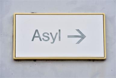 Weniger Andrang auf Asyltitel in Österreich