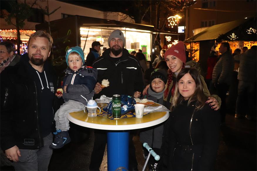 Mattersburger Weihnachtsmarkt wurde am Freitag eröffnet