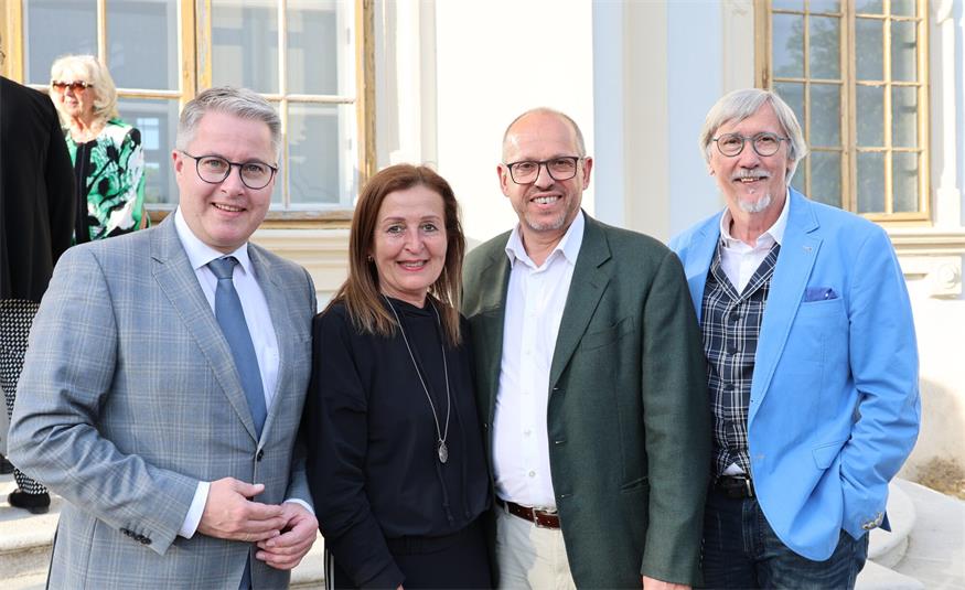 Schloss Halbturn im Dreivierteltakt der Geschichte