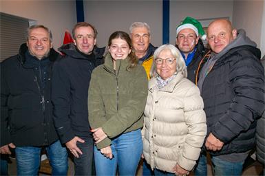 Willi Hotwagner, Christian Drobits, Vanessa und Karl Pratscher, Regina Hotwagner, Christian Resch und Didi Pal. 