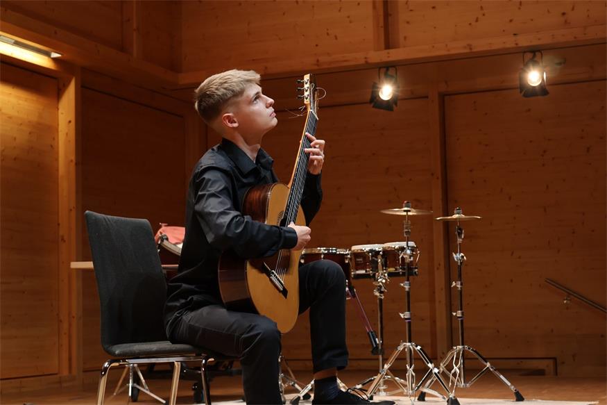 4 Jenő-Takács-Stipendien an herausragende junge Musiker:innen vergeben
