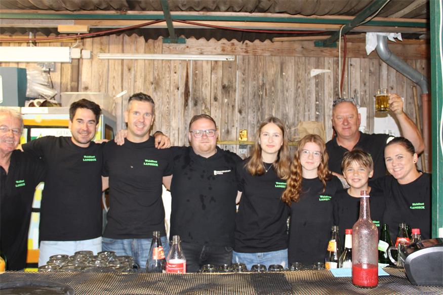 Partytime hoch drei beim Waldfest in Langeck