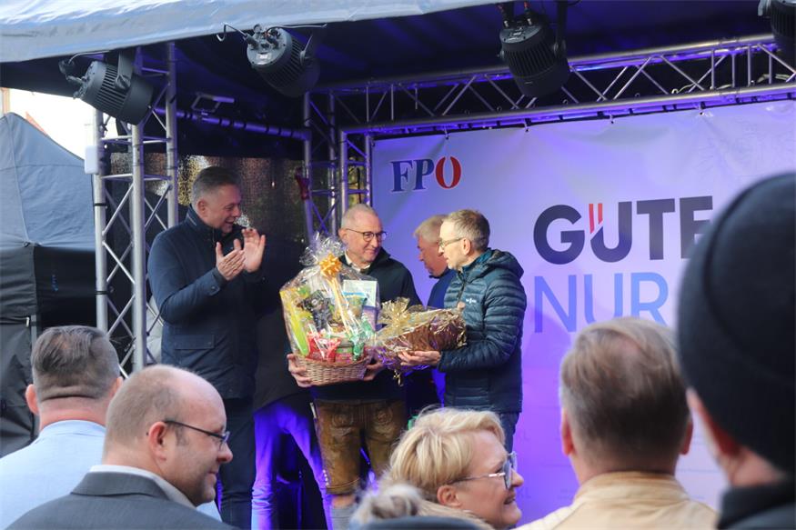 „Gute Jahre nur mit uns“-Tour mit Herbert Kickl hielt in Neudörfl