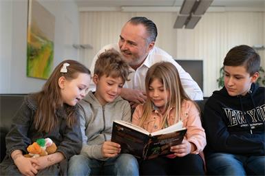 Zum Österreichischen Vorlesetag am 26. März gibt es auch im Burgenland ein vielfältiges Programm für Groß und Klein.