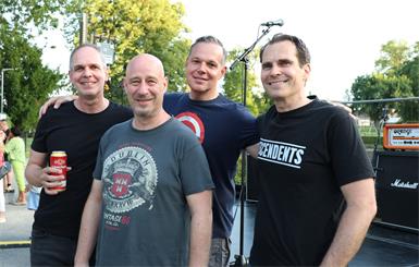 "Zweite Halbzeit" - die nächste Runde: Markus Leitner, Rainer Stippl, Mirko Matkovits und Michael Aufner (v.l.) rocken wieder beim Maschinenhaus!
