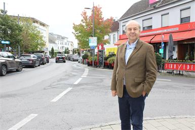 Zwischen Schlossplatz und Hauptstraße ist Alfred Szczepanski besonders gerne unterwegs, „weil da Oberpullendorf pulsiert“.